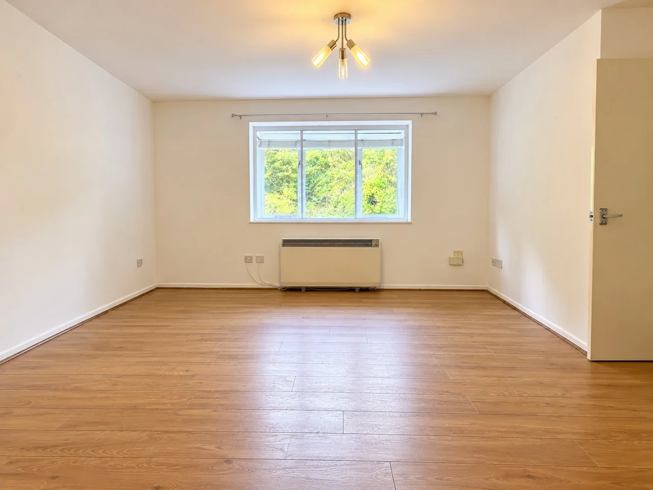 Flat Wedgewood Road in North Hertfordshire