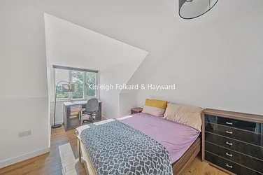 Flat Grand Drive in Greater London