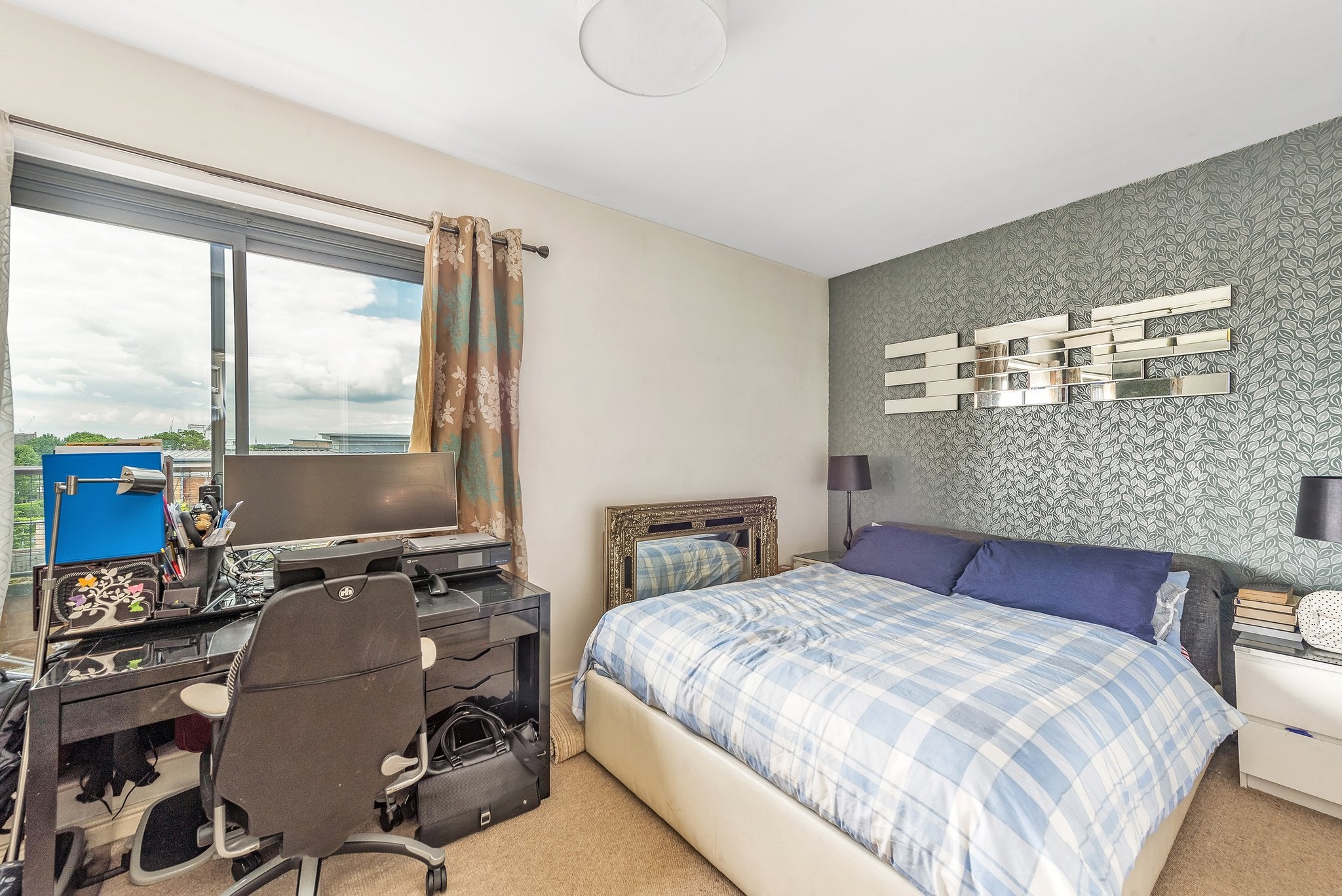 Flat Invermead Close in Greater London