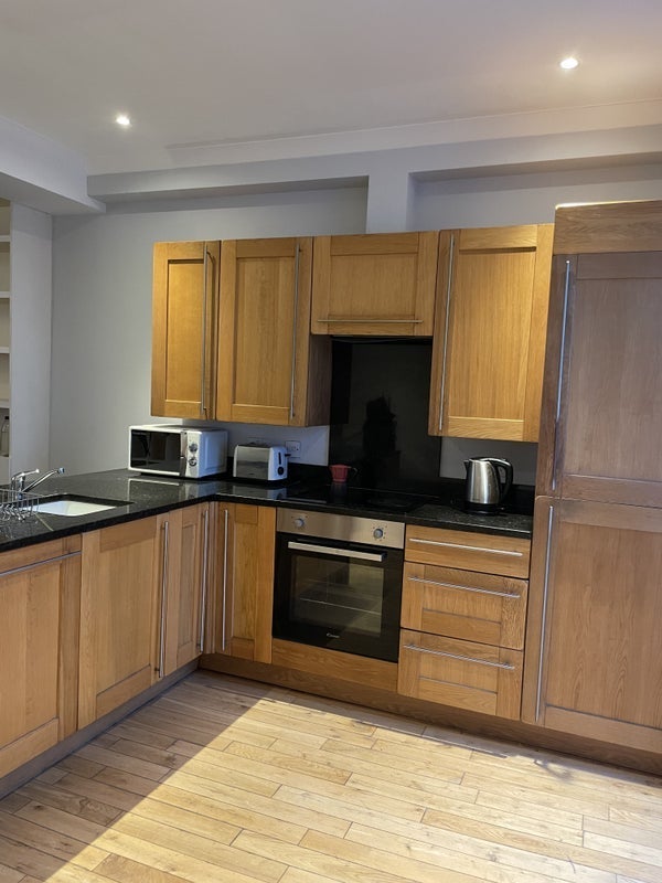 Room Marne Street in City of Westminster