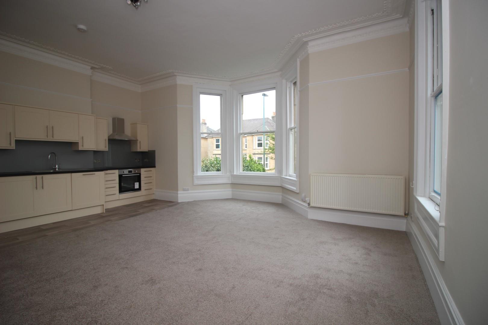 Flat Upper Oldfield Park in Bath
