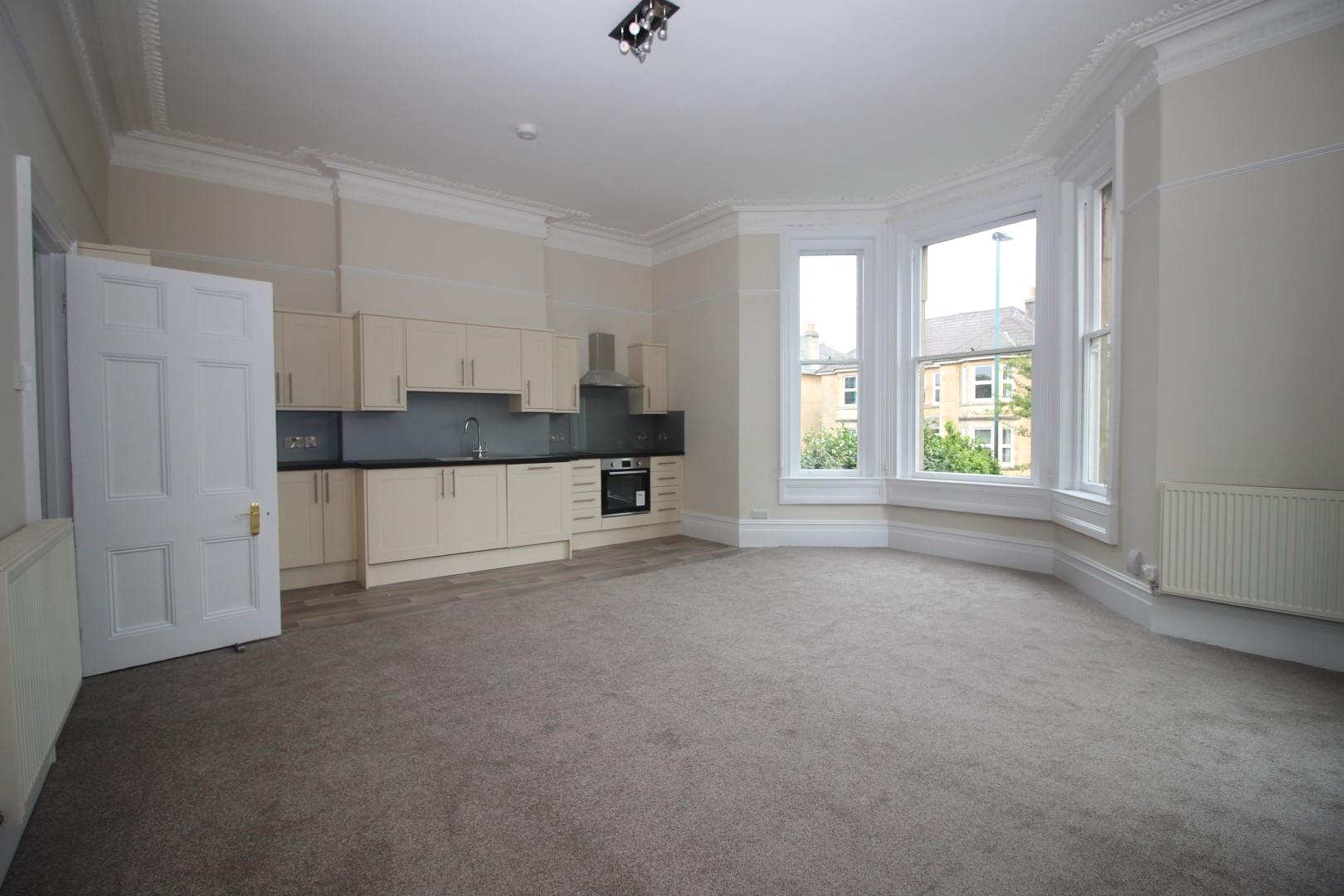 Flat Upper Oldfield Park in Bath