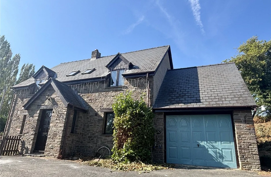 House Llanthomas Lane in Llanigon