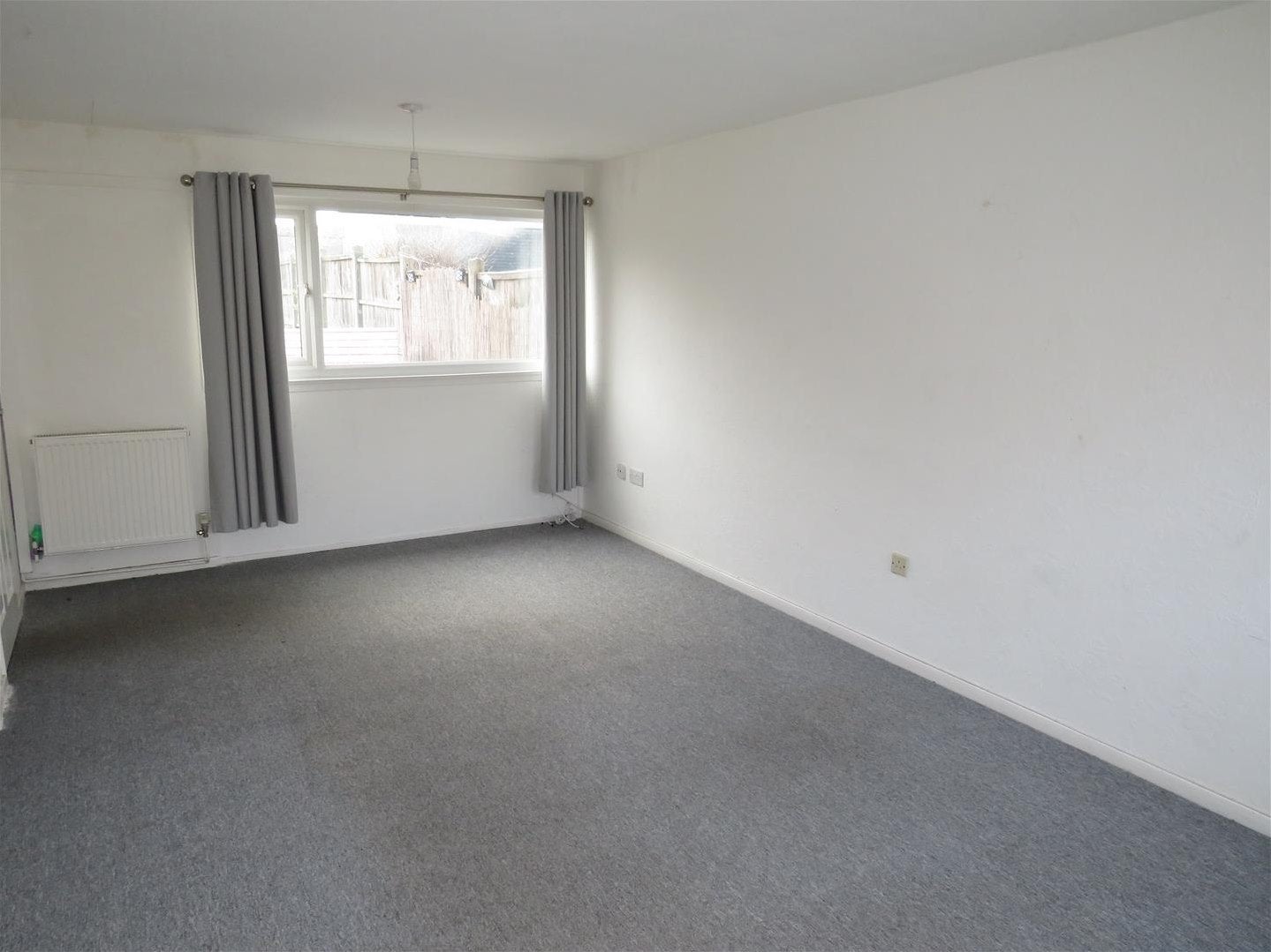 House Piccadilly Close in Chelmsley Wood