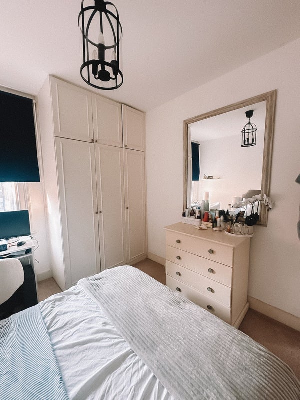 Room Rowallan Road in Greater London