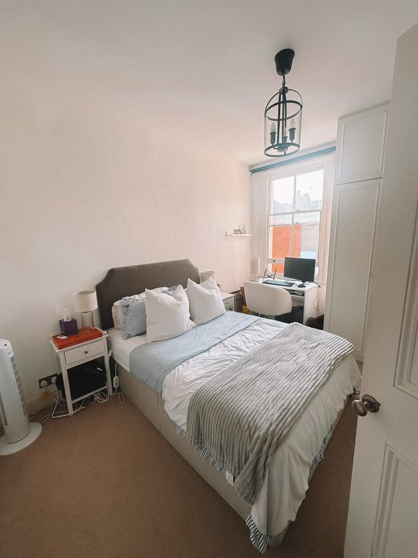 Room Rowallan Road in Greater London