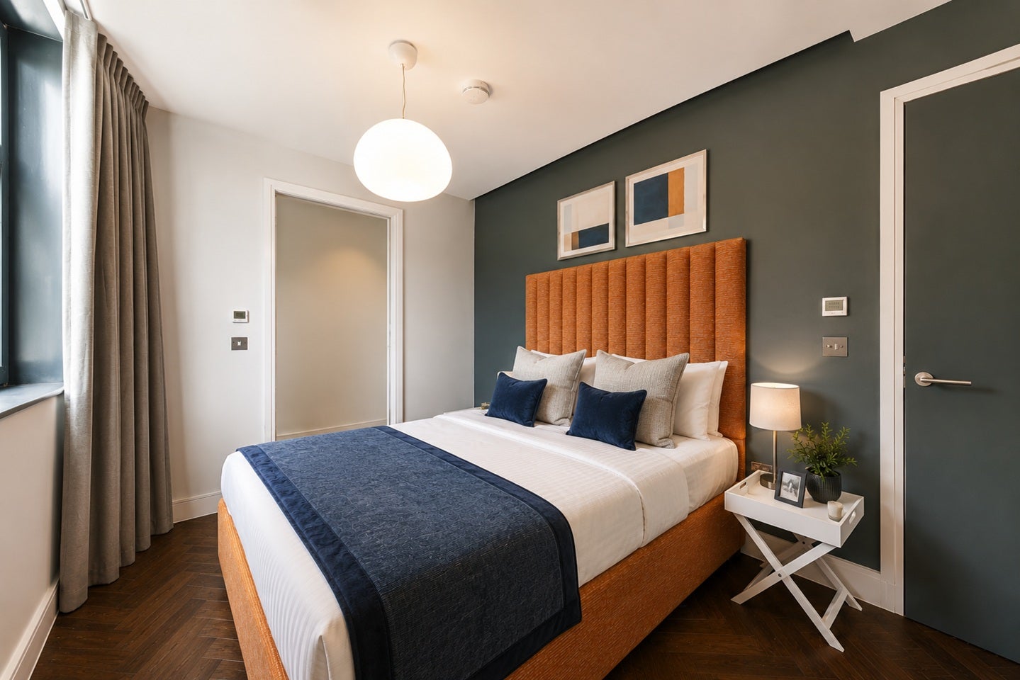 Flat Blackfriars Road in Greater London