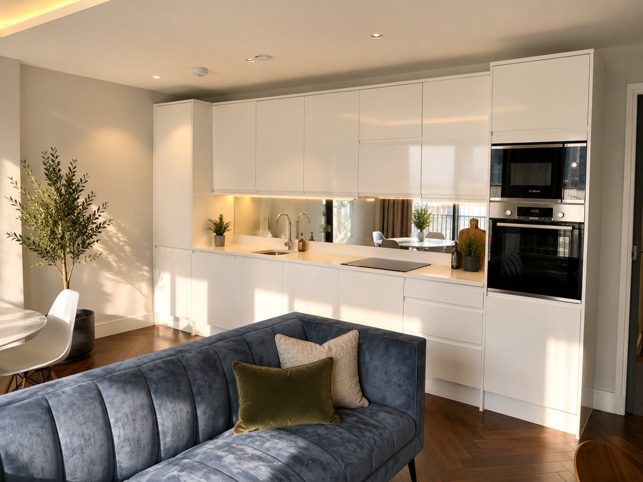 Flat Blackfriars Road in Greater London