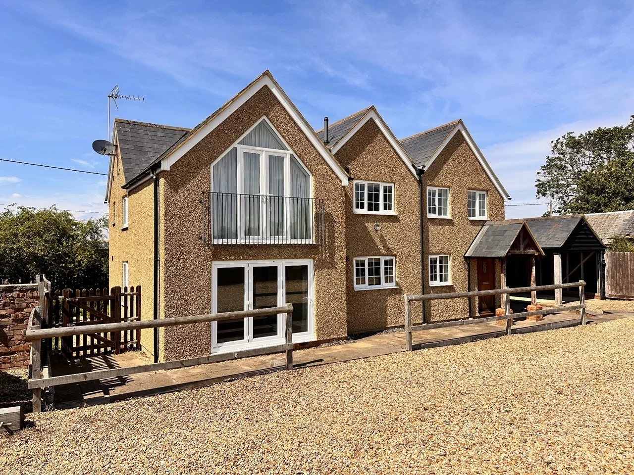 House Newport Pagnell Road in Astwood