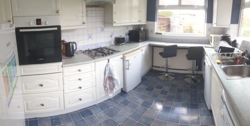 Room Willow Brean in Reigate and Banstead