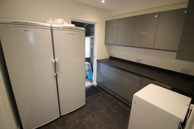 Room Willow Brean in Reigate and Banstead