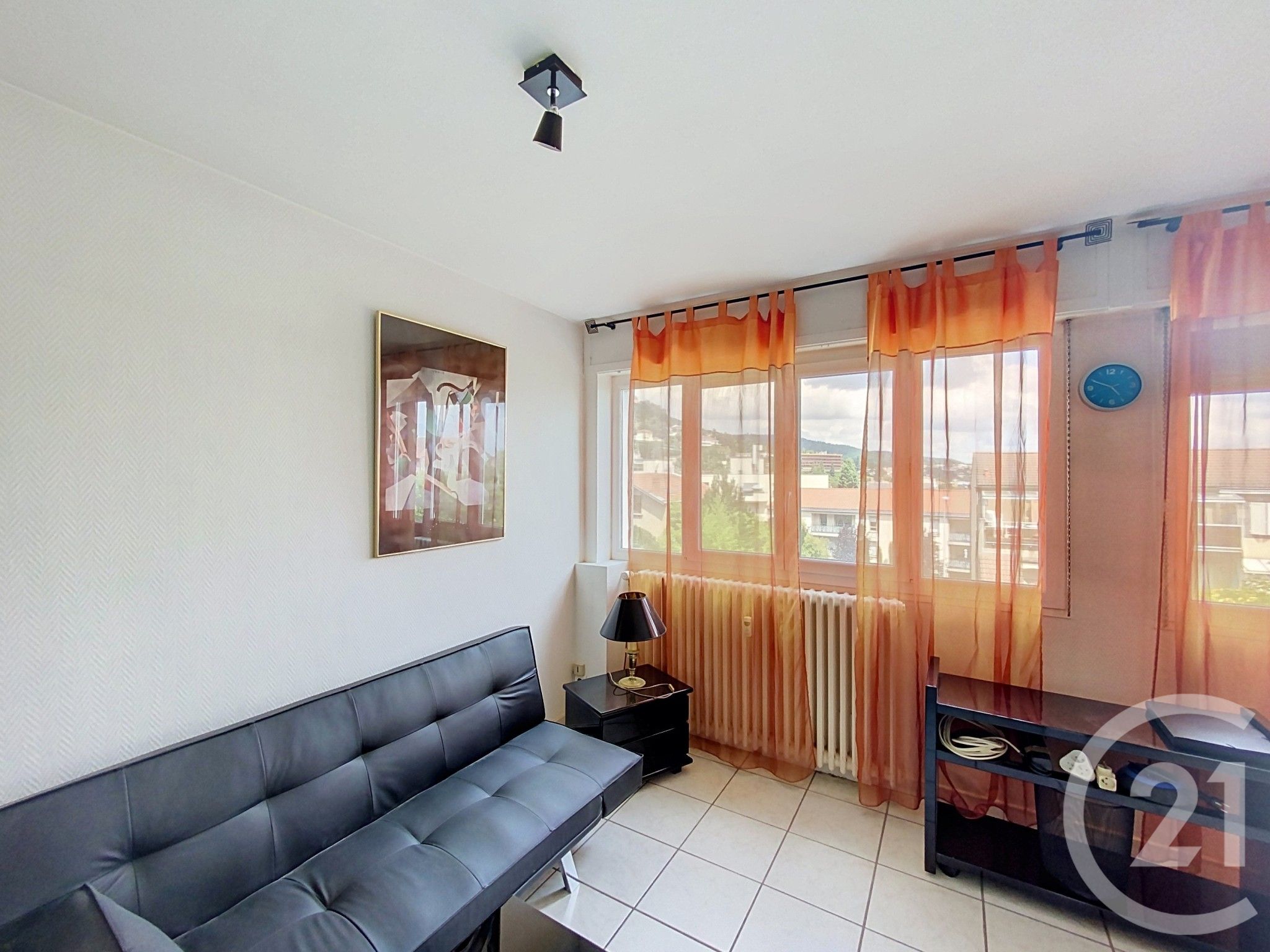 Flat Place Jean Cohendy in Royat