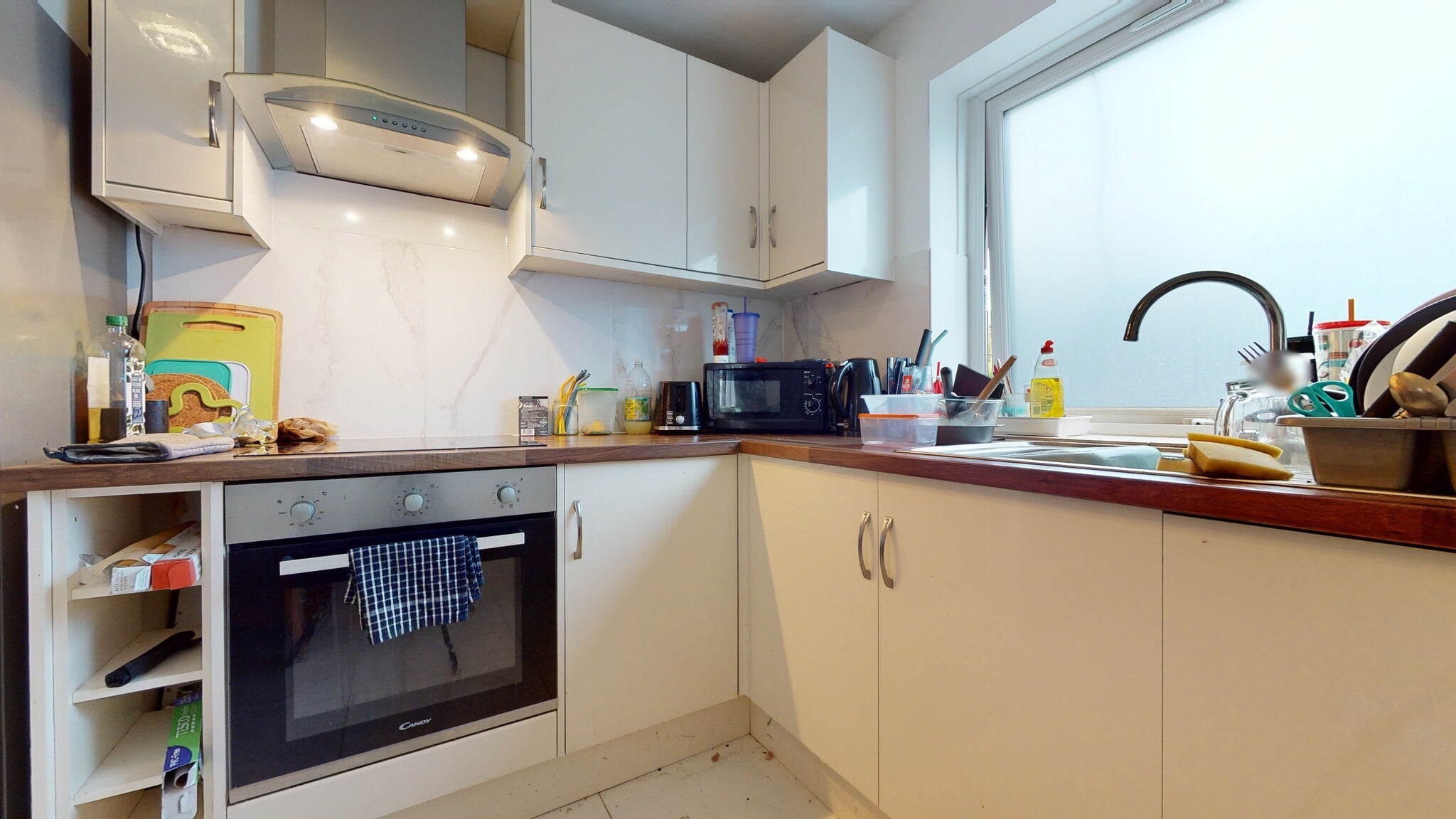 Flat Barnfield Place in Greater London