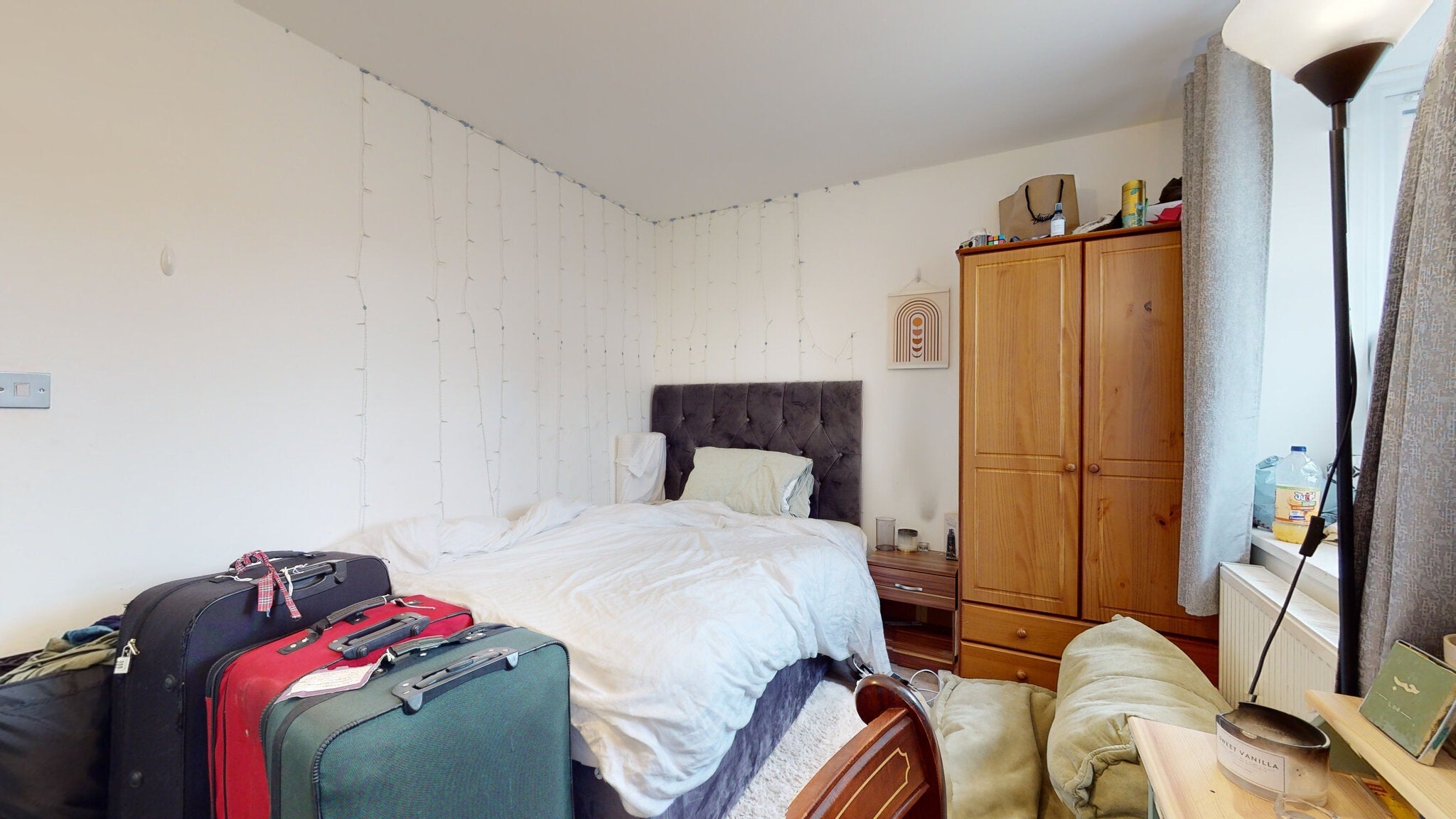 Flat Barnfield Place in Greater London