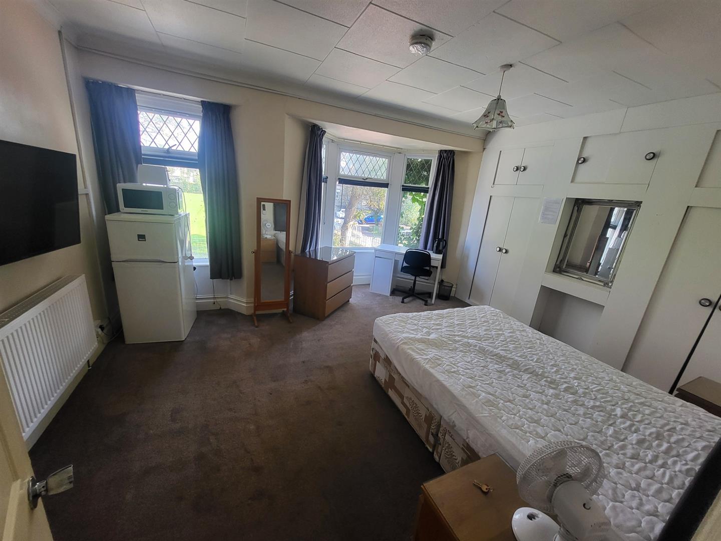 Room Minerva Street in Bridgend
