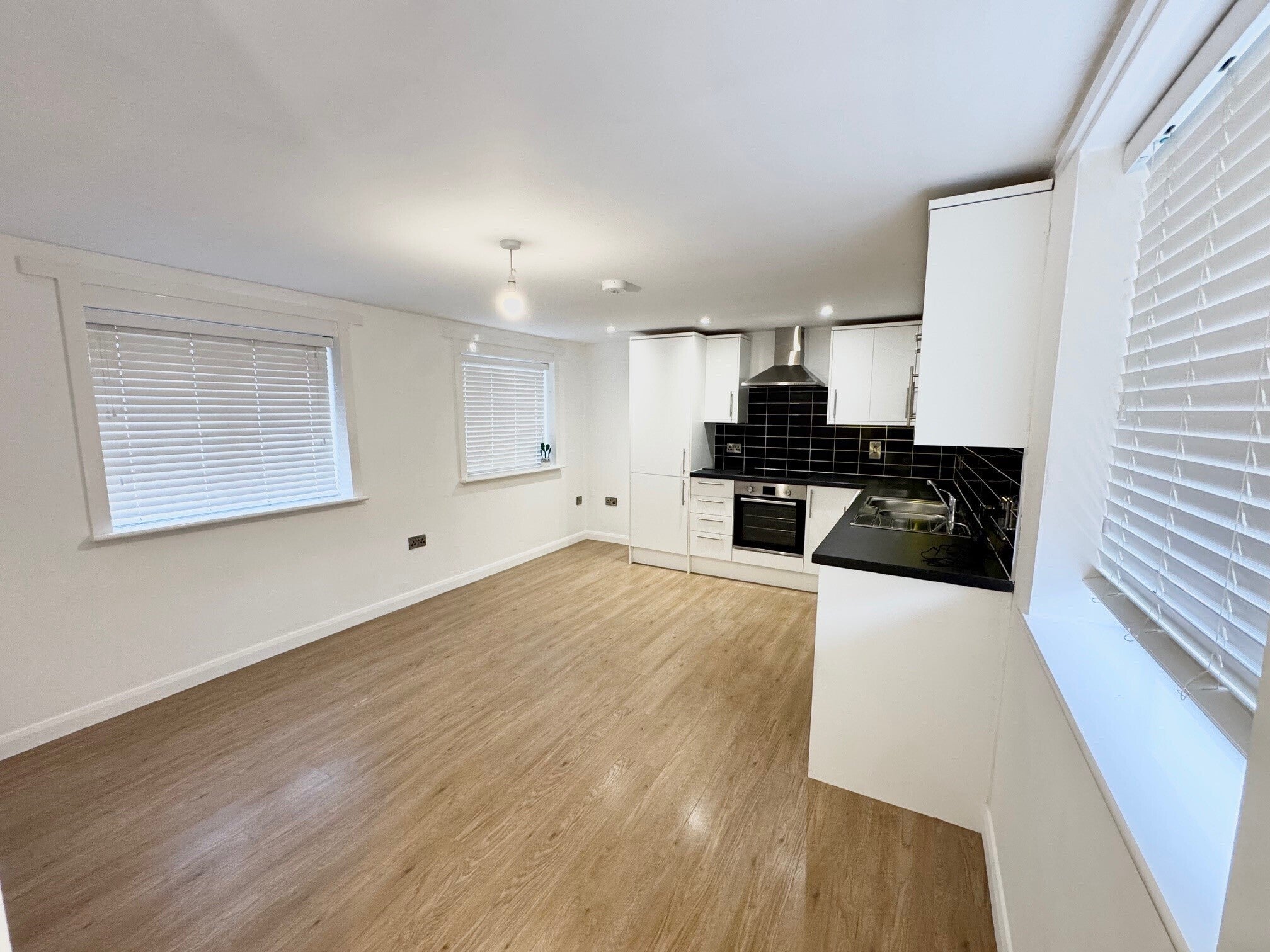 Flat Temple Street in Rugby