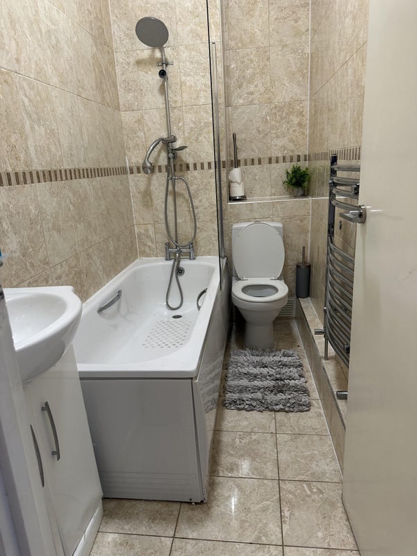 Room Portnall Road in City of Westminster