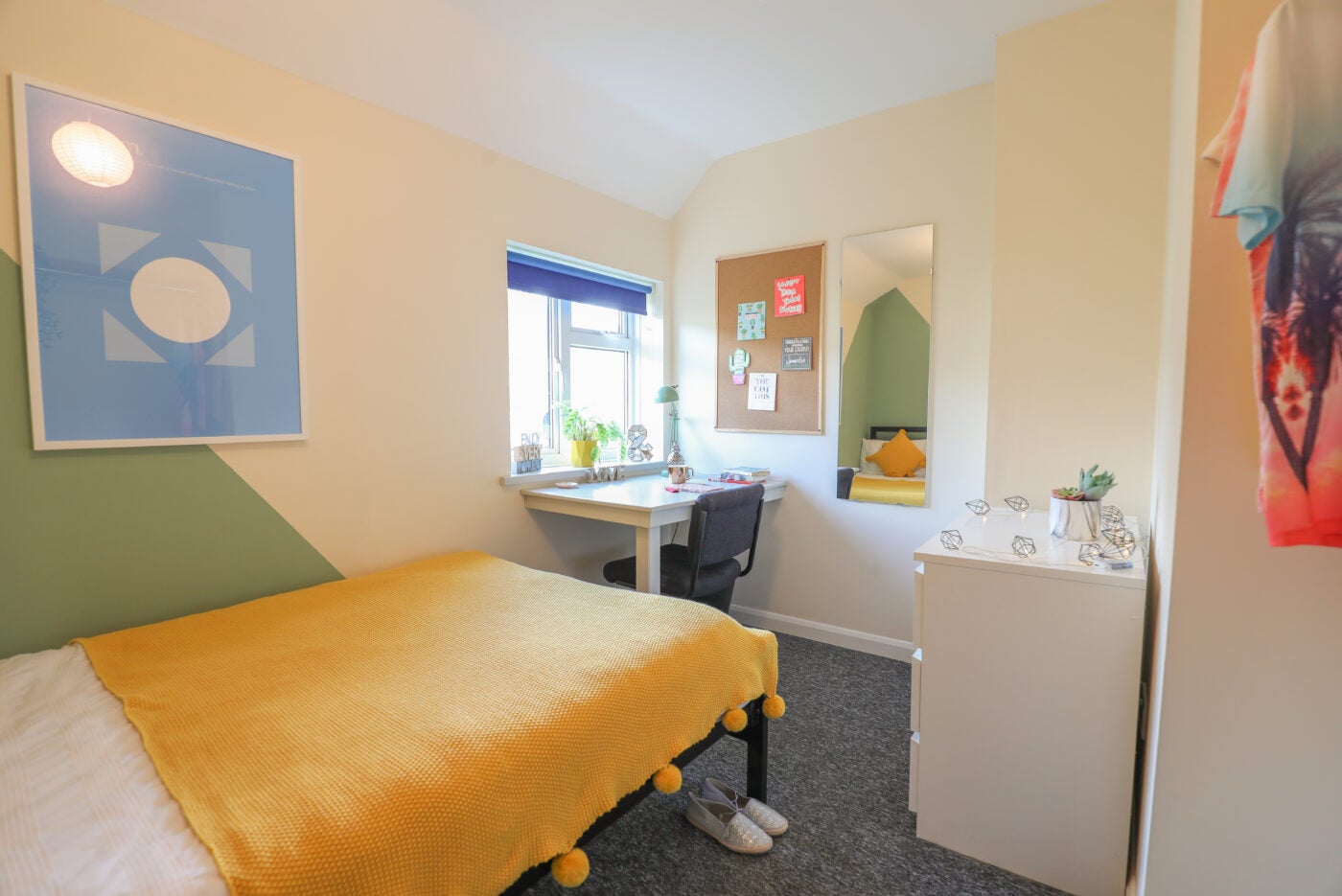 Flat Wheatfield Way in Brighton
