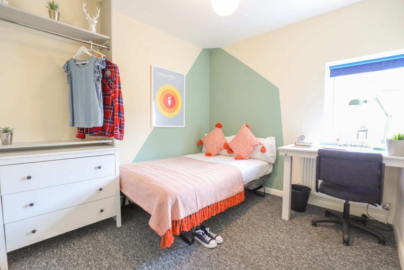 Flat Wheatfield Way in Brighton