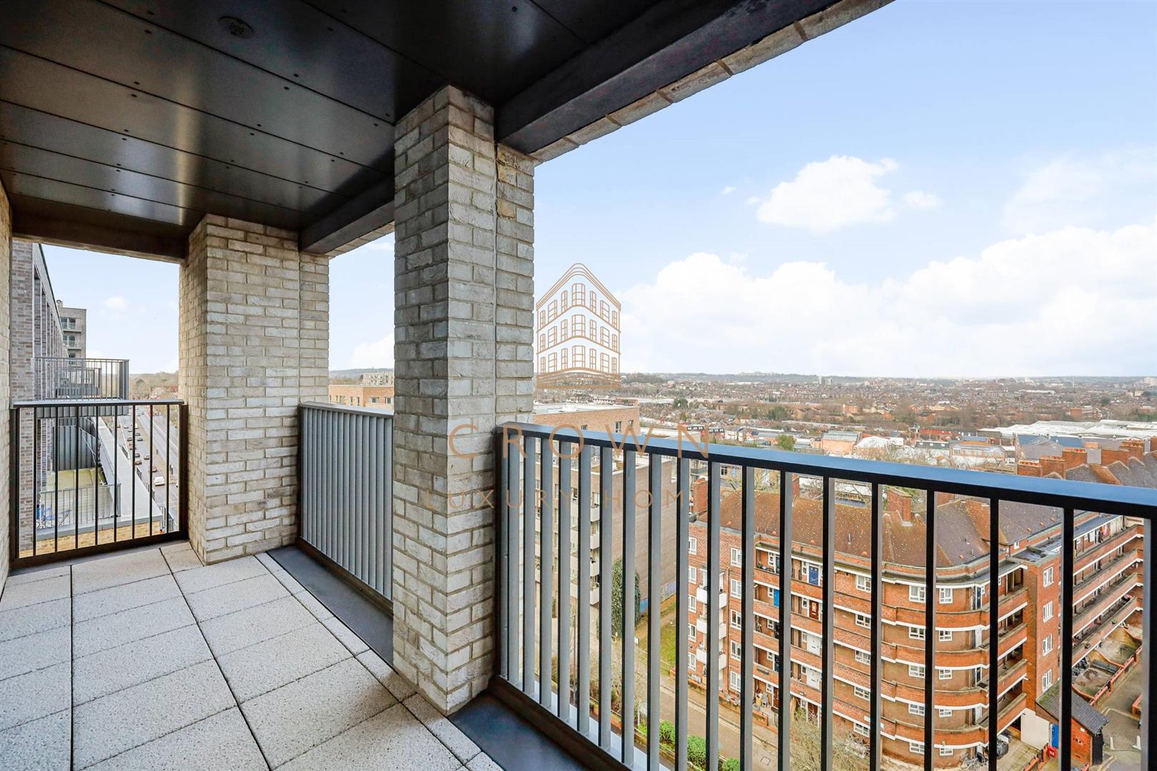Flat Woodberry Down in Greater London