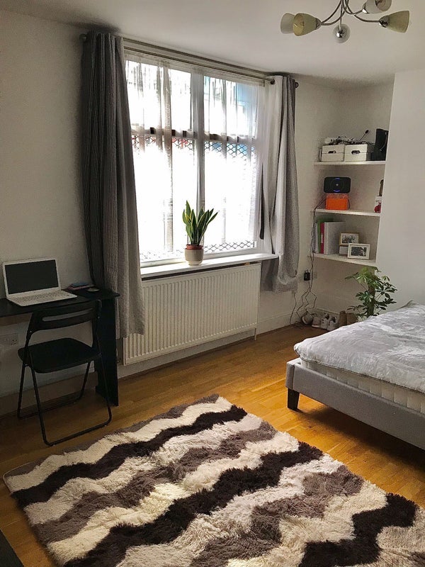 Room Ladbroke Crescent in Greater London