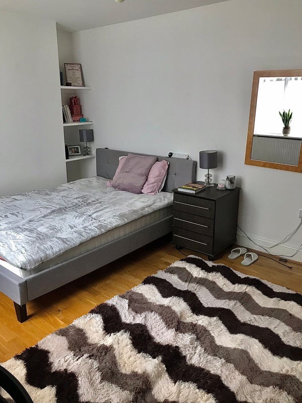 Room Ladbroke Crescent in Greater London
