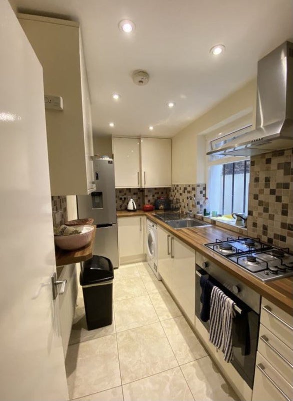 Room Ladbroke Crescent in Greater London