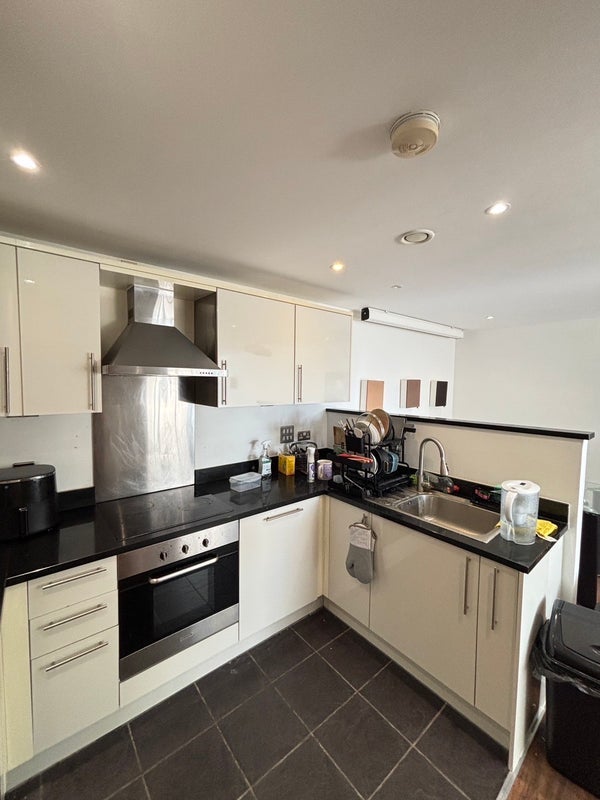 Room Cassilis Road in Greater London