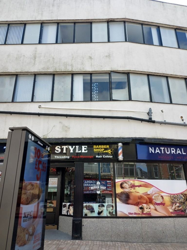 Flat Swan Square in Stoke-on-Trent
