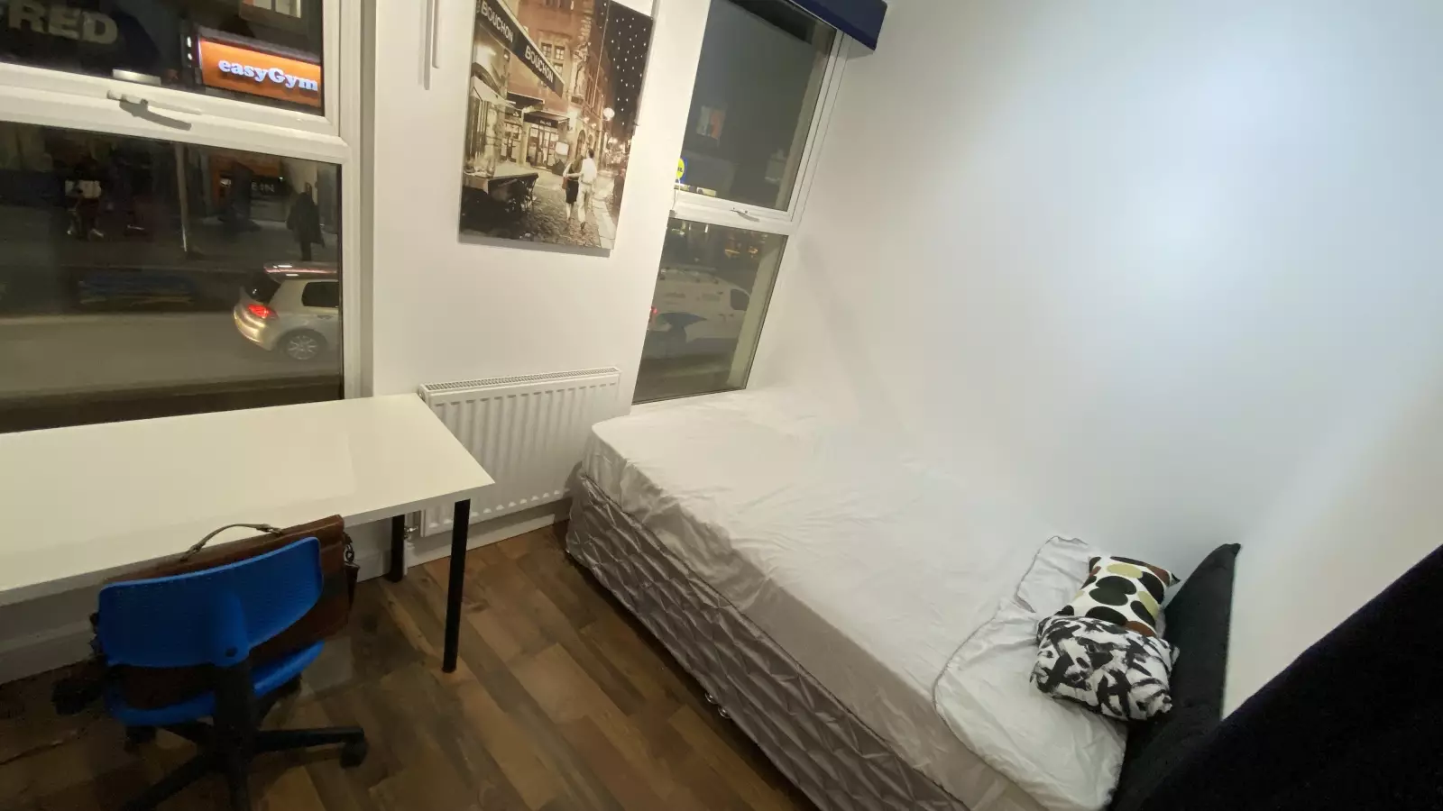 Flat Denmark Hill in Greater London