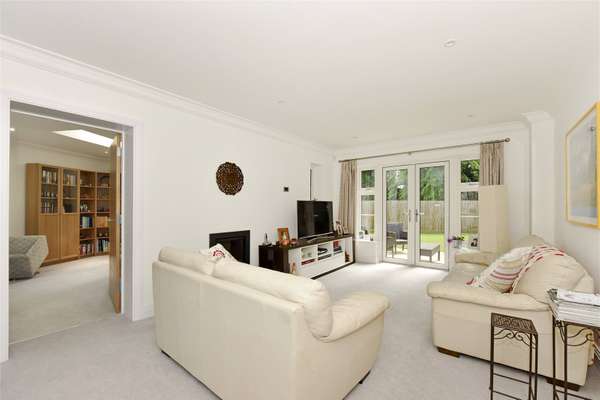 House Hedgerley Lane in Gerrards Cross