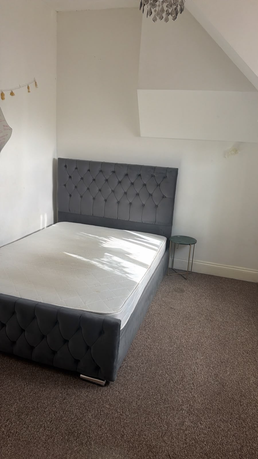 Room Green Lane in Greater London