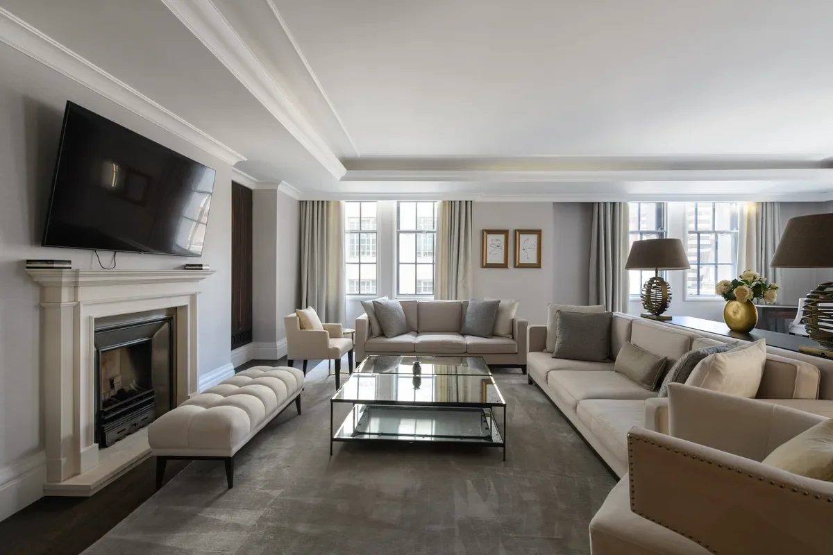Flat Whitehall in City of Westminster