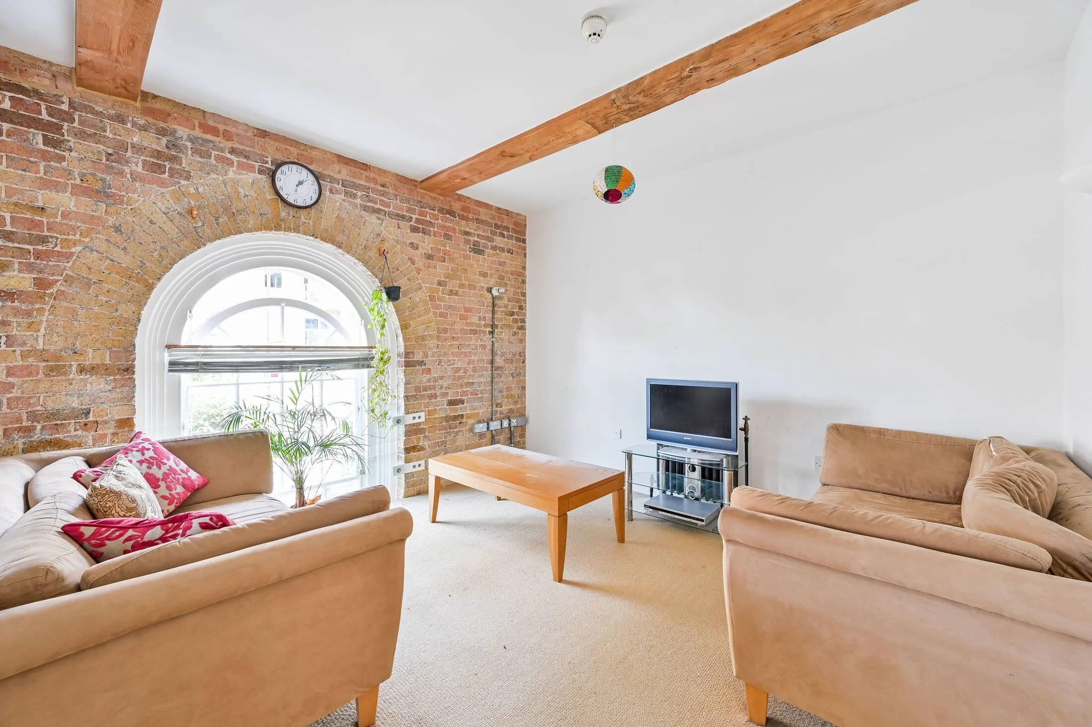 Flat Marlborough Road in Greater London