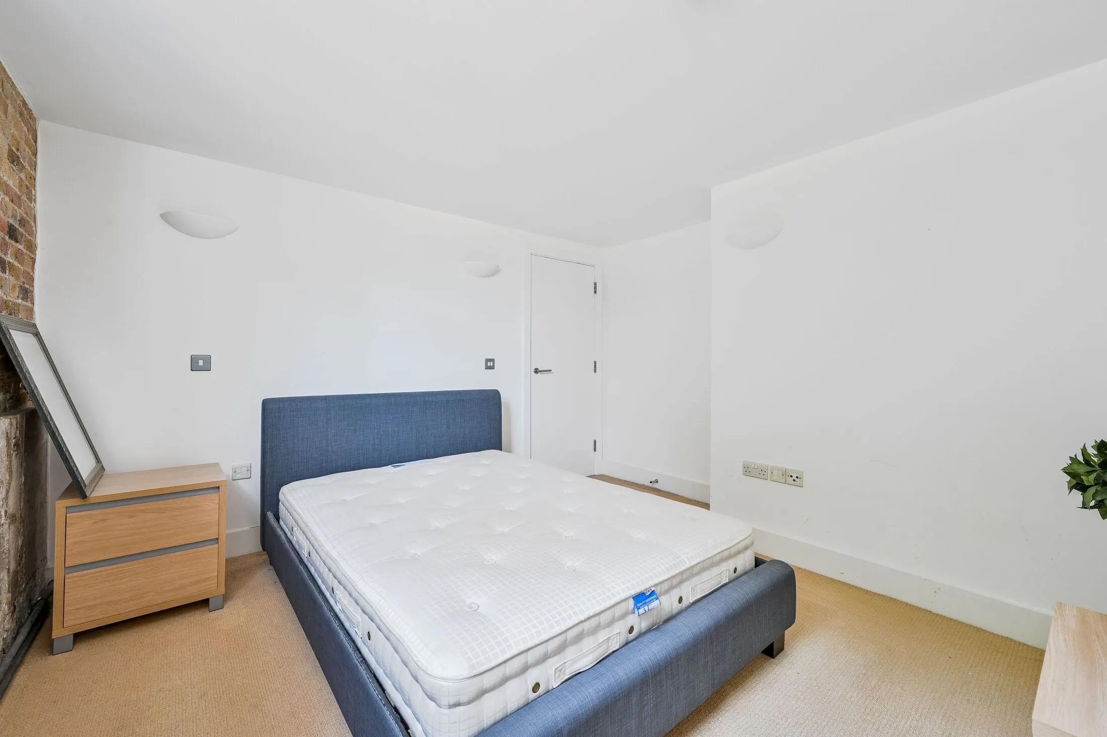 Flat Marlborough Road in Greater London