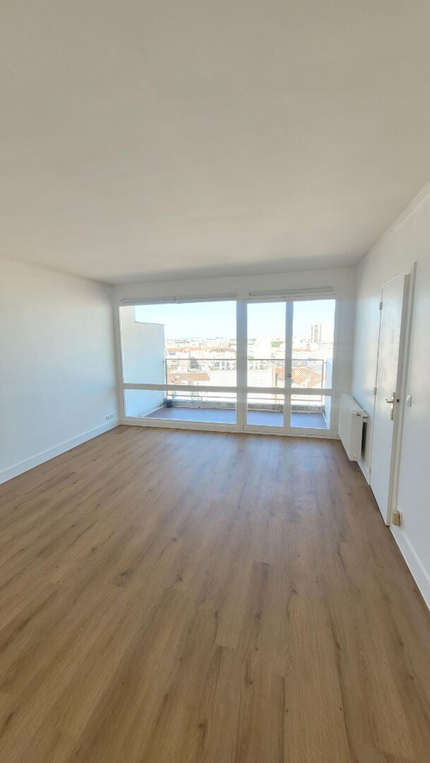 Flat Boulevard de la Paix in Courbevoie