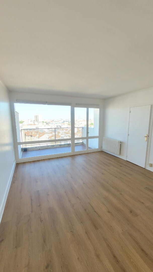 Flat Boulevard de la Paix in Courbevoie