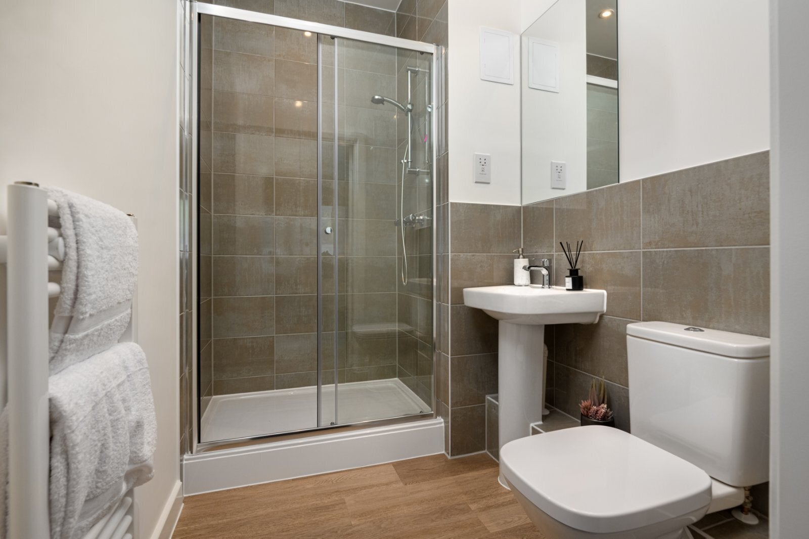 Flat Millers Close in Elmbridge