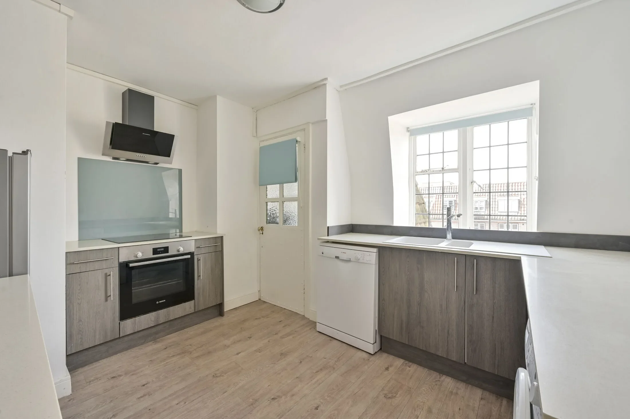 Flat Highlands Heath in Greater London