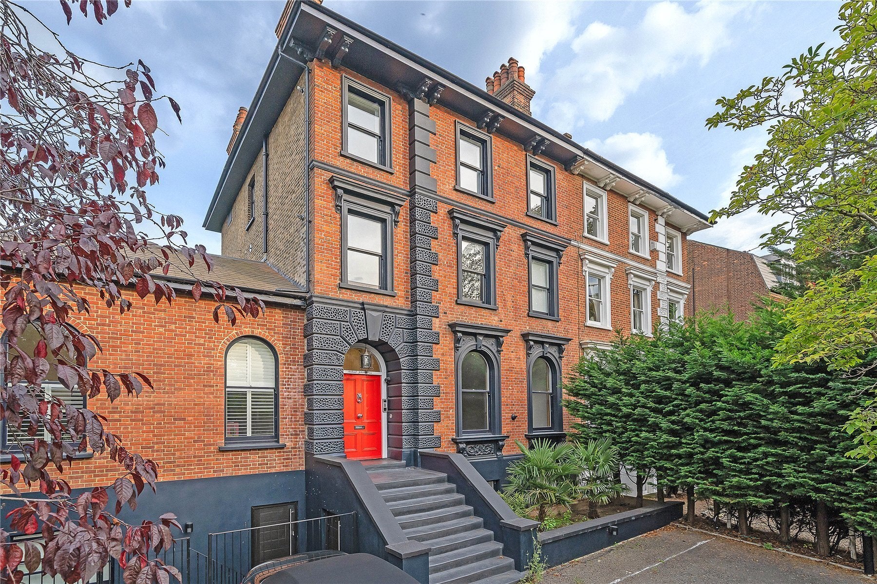 Flat Southend Road in Greater London