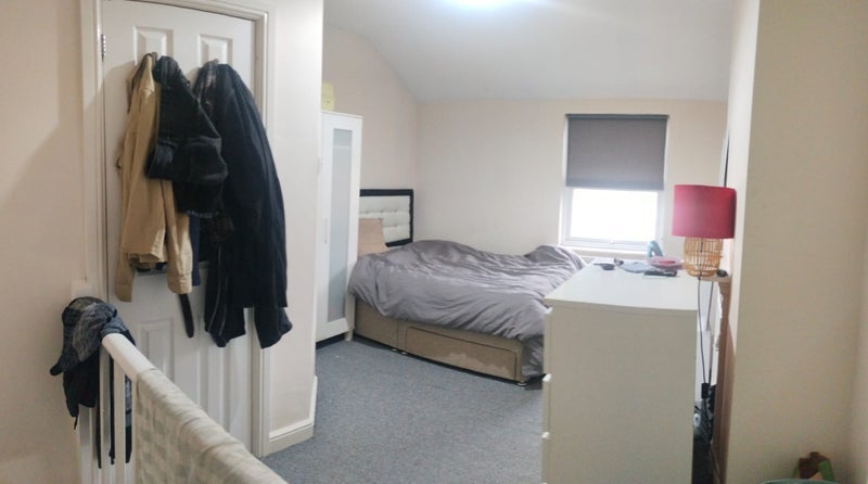 Room Monks Road in Coventry