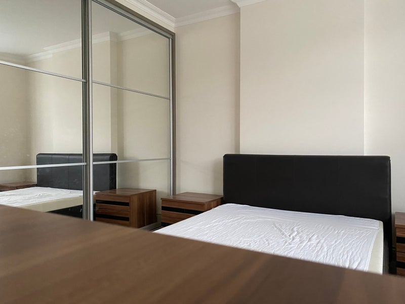 Room Princes Avenue in Greater London