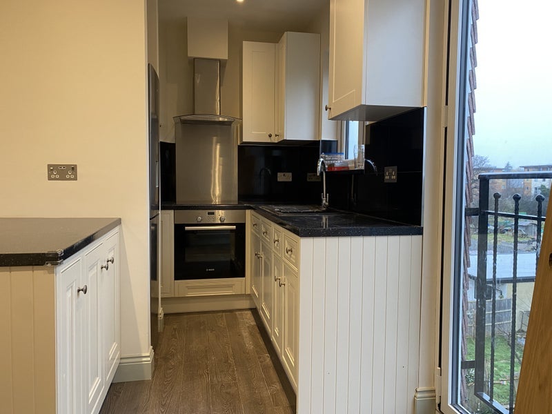 Room Princes Avenue in Greater London