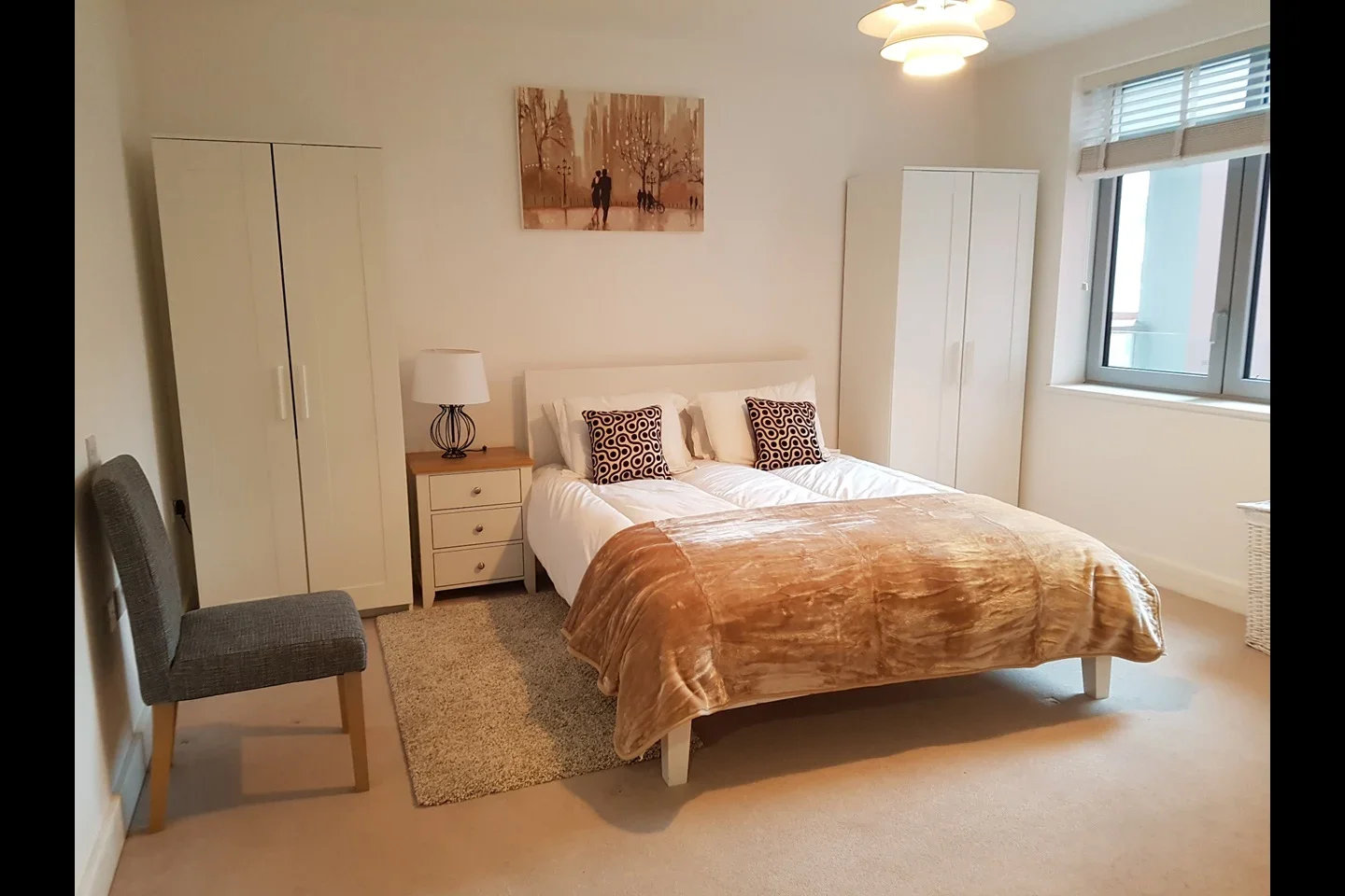 Flat Barking Road in Greater London