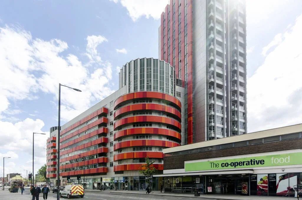 Flat Barking Road in Greater London