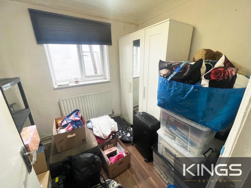 Flat Brintons Terrace in Southampton