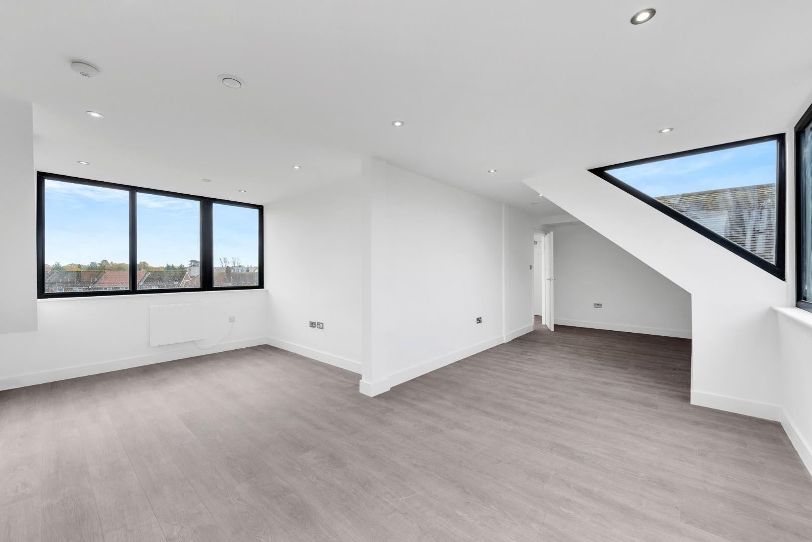 Flat Victoria Road in Reigate and Banstead
