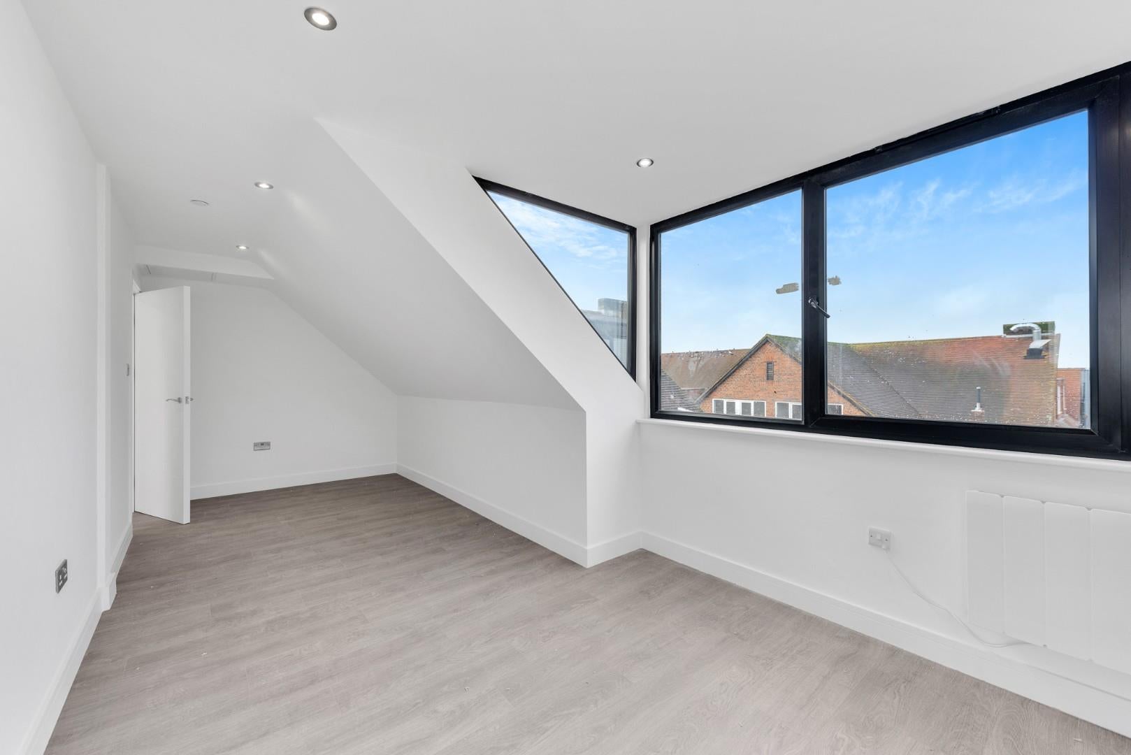 Flat Victoria Road in Reigate and Banstead