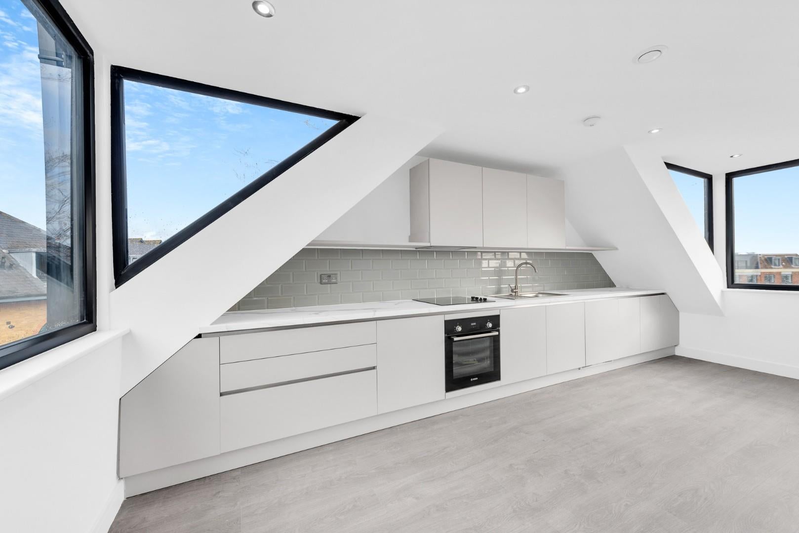 Flat Victoria Road in Reigate and Banstead