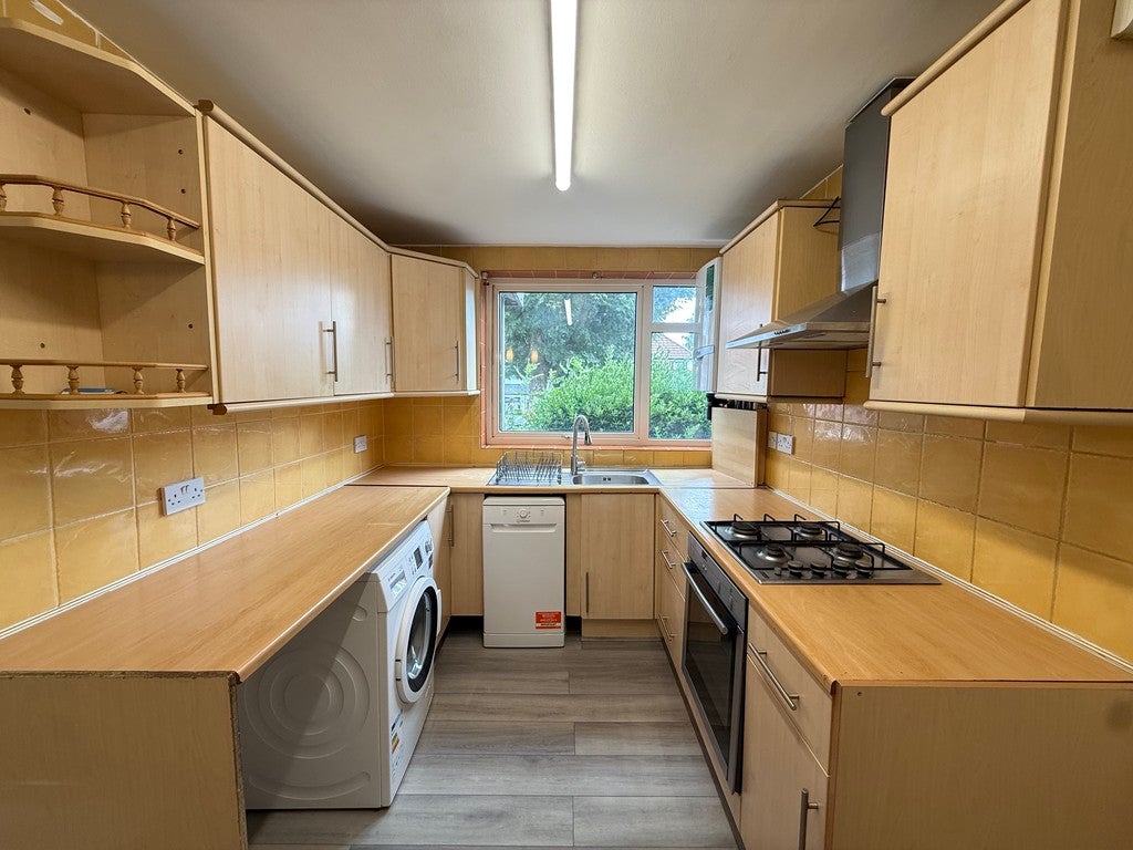 House Chase Side in Greater London